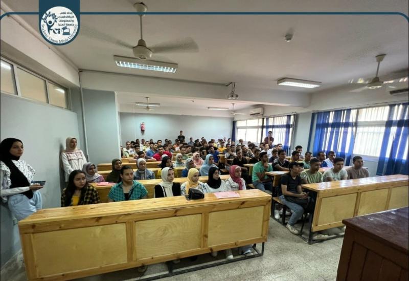 لقاءات تعريفية وهدايا للطلاب الجُدد على هامش فعاليات الكشف الطبي
