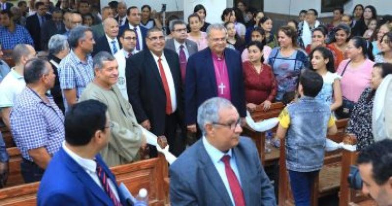 رئيس الطائفة الإنجيلية يشارك فى حفل تنصيب قسًّا وراعيًا للكنيسة الإنجيلية بالمرج