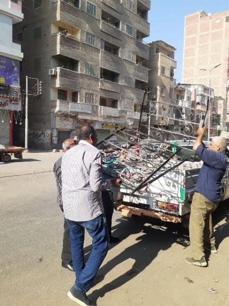 ازالة الاشغالات والاعلانات المخالفة بالشارع الشرقاوى 