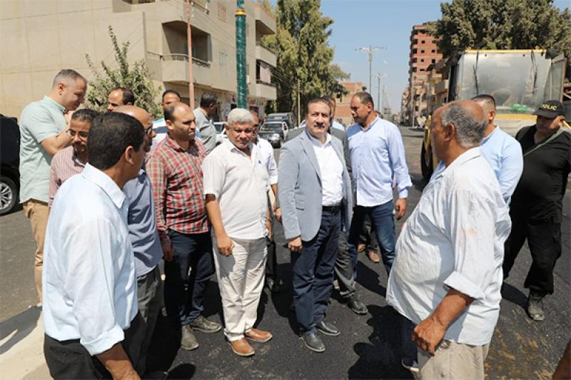 محافظ المنوفية يتفقد رصف طريق تلا- طنوب
