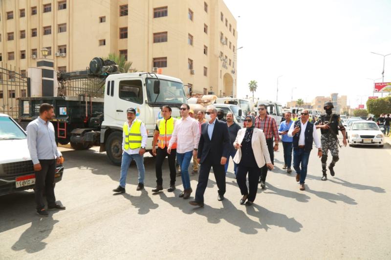 محافظ كفر الشيخ ونائبه يشهدان محاكاة حية لمواجهة السيول
