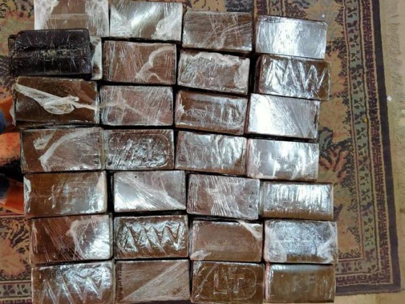 ضبط قضايا اتجار بالمخدرات