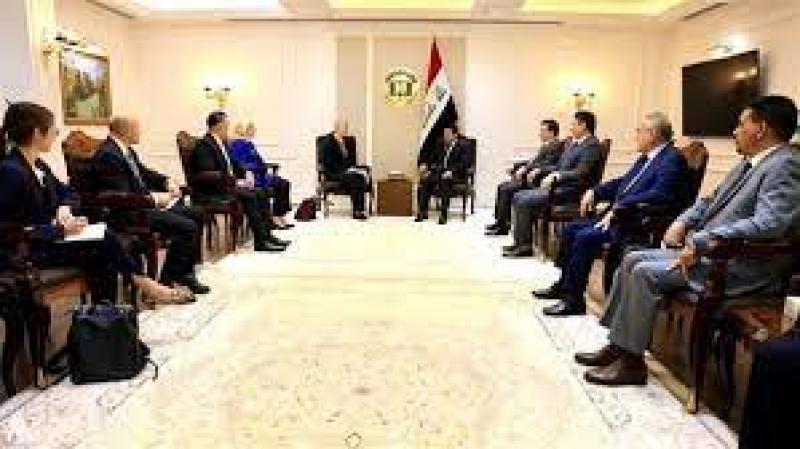 مستشار الأمن القومي العراقي قاسم الأعرجي، ومساعدة وزير الدفاع الأمريكي سيليست والاندر