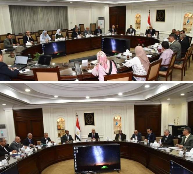 خلال الاجتماع