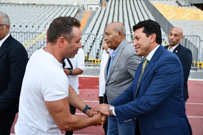 لقاء وزير الرياضة 