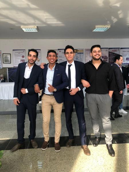 طلاب  معهد طيبة العالى