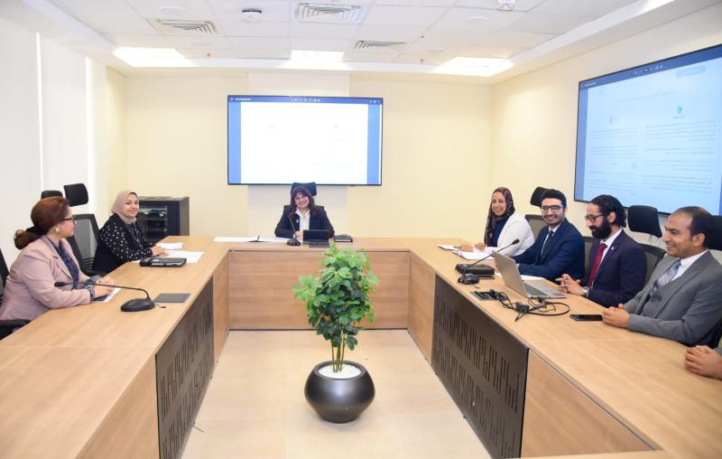 إجتماع وزيرة الهجرة 
