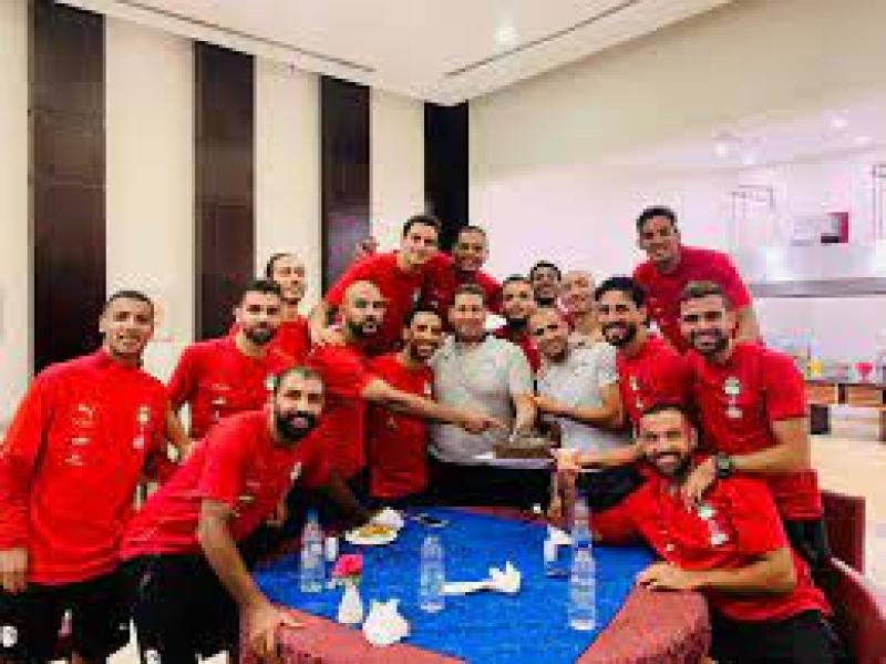 احتفال لاعبي منتخب مصر للكرة الشاطئية