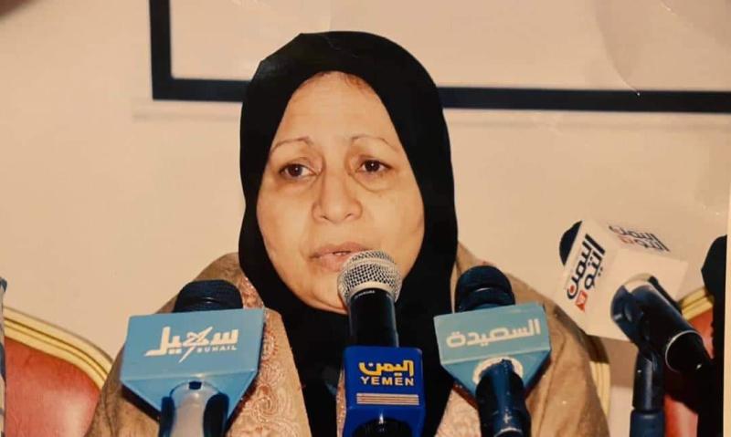 الاعلامية نور باعباد