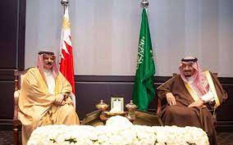 خادم الحرمين الشريفين والعاهل البحريني