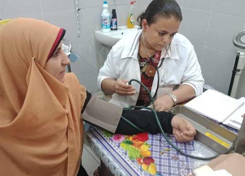  قافلة طبية لأهالي قرية كوم اللوفي بمركز سمالوط