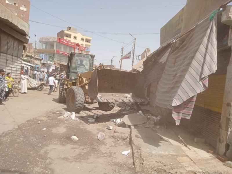 إزالة أكثر من 740 حالة إشغال وحالة تبوير وتكثيف الرقابة  على إنتاج الخبز باهناسيا