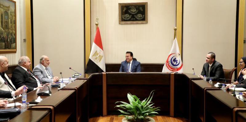 خلال الاجتماع