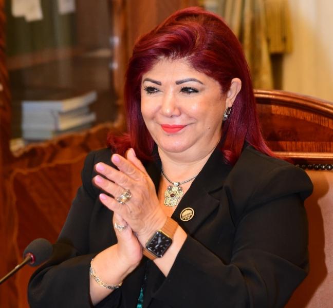 النائبة نورا على 