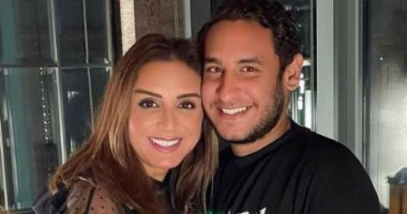 أنغام و نجلها عمر