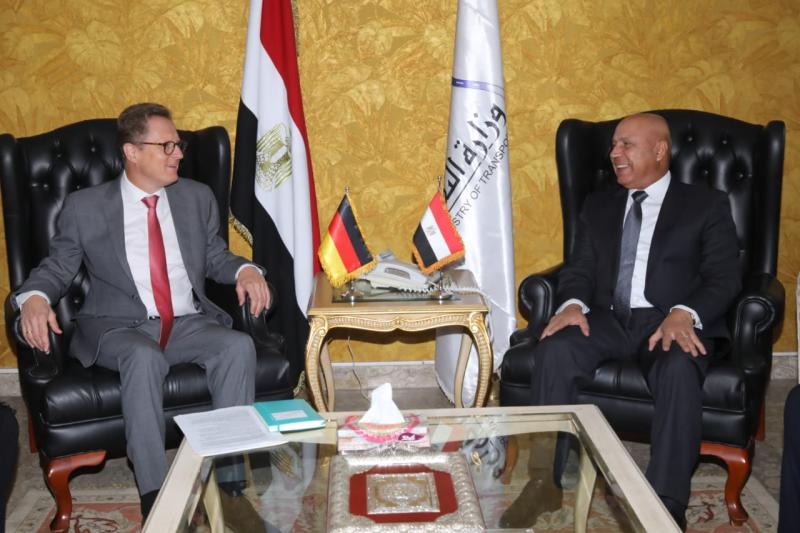 وزير النقل يستقبل السفير  الالماني بالقاهرة