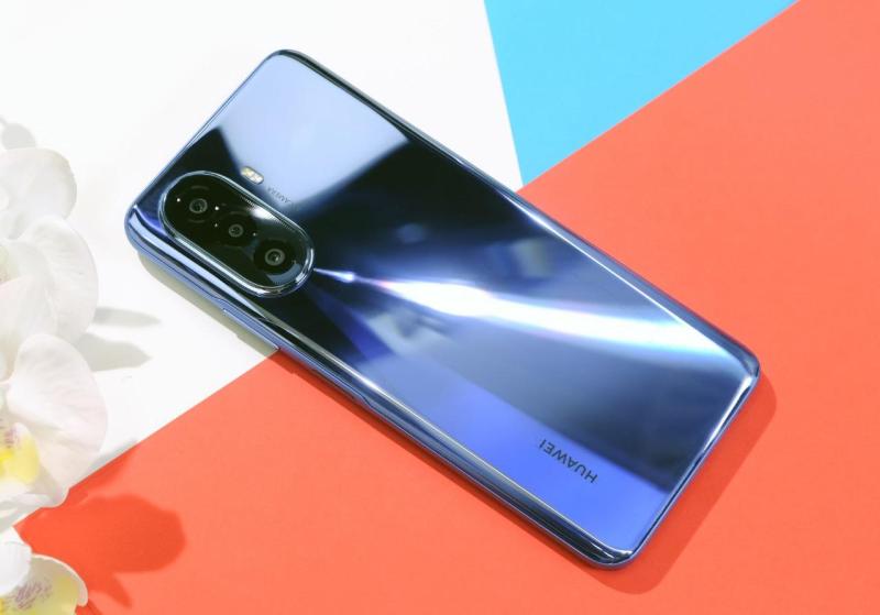  هاتف HUAWEI nova Y70