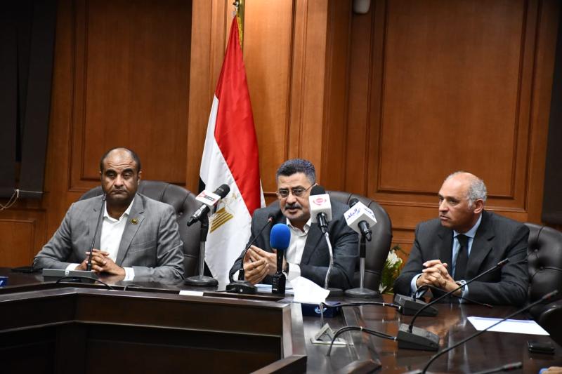 جانب من المؤتمر الصحفي 