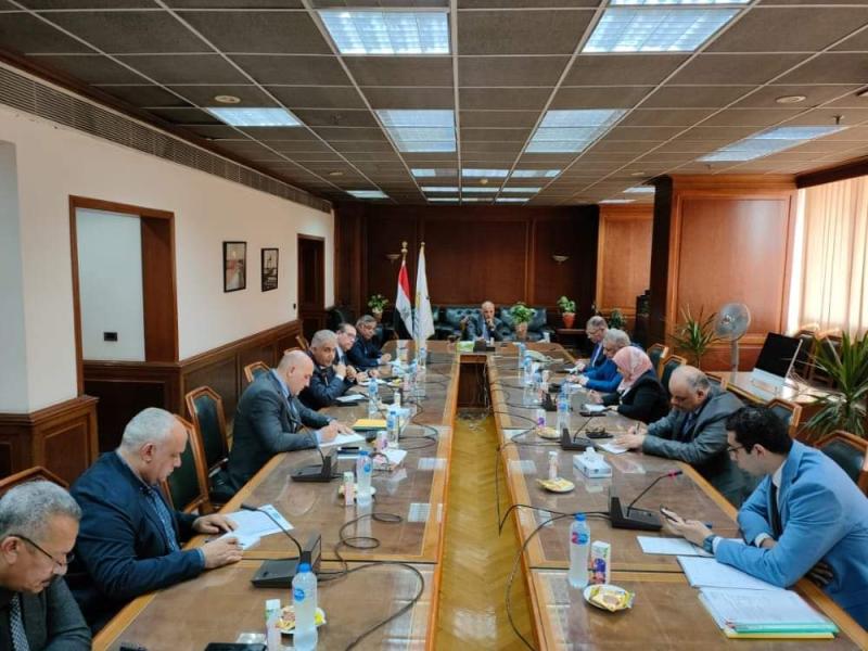 إجتماع وزير الرى 