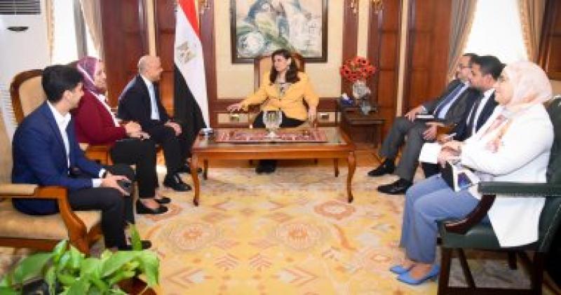 وزيرة الهجرة