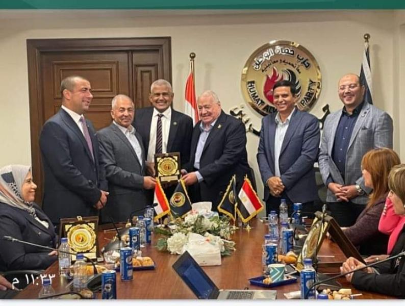 خلال التكريم