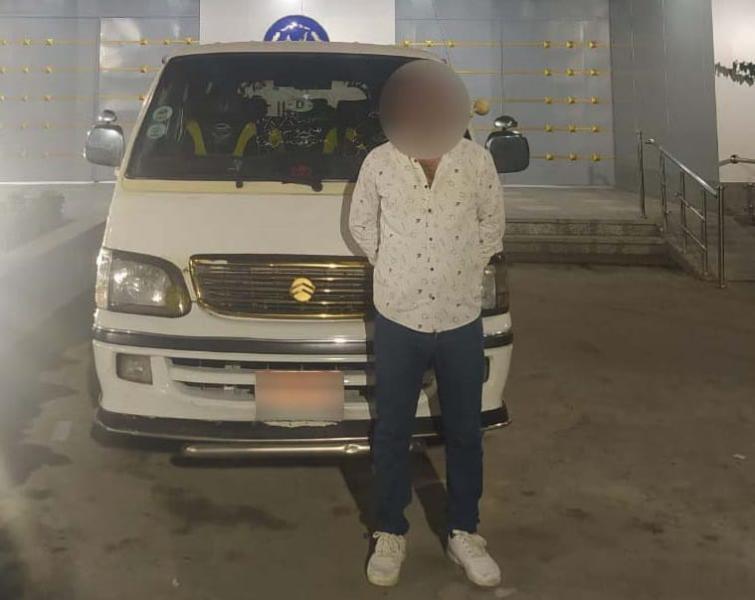 السائق المتهور بعد القبض علية