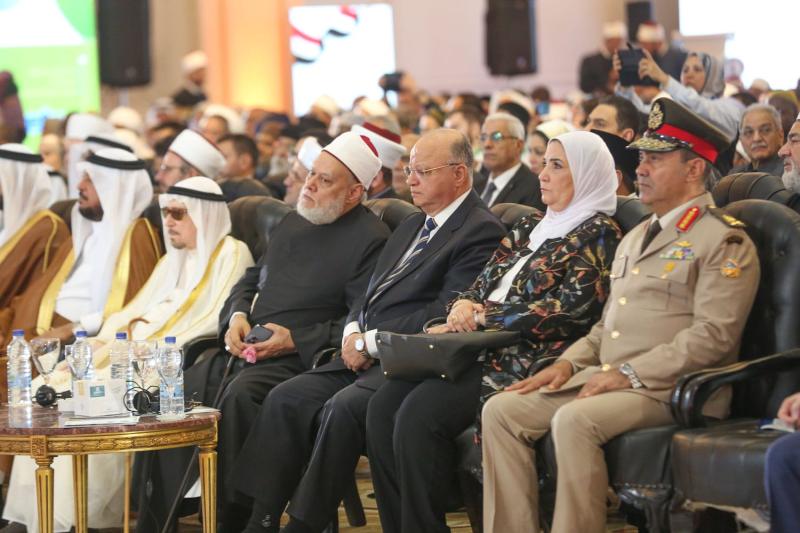 خلال المؤتمر