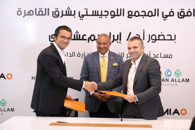 خلال التوقيع