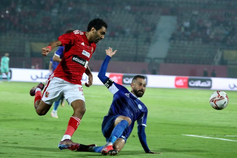 الأهلي وأسوان