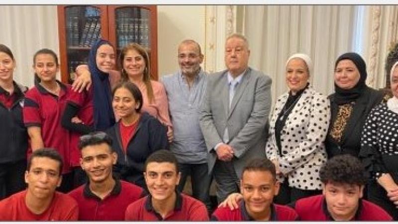 أيمن بهجت قمر