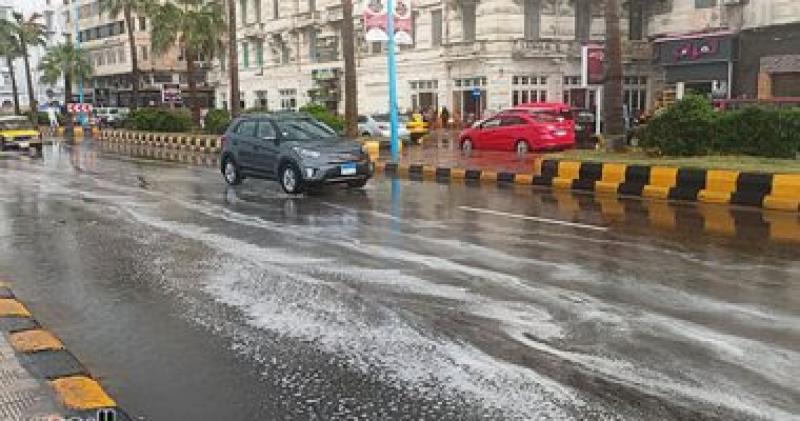  سقوط الأمطار