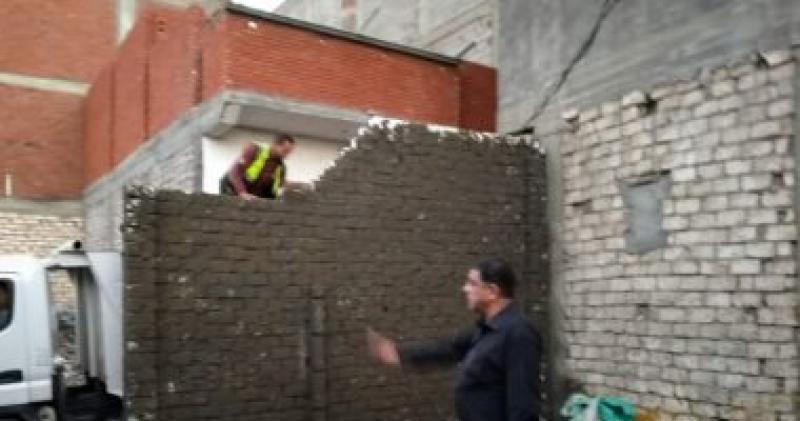 جانب من وقف البناء المخالف