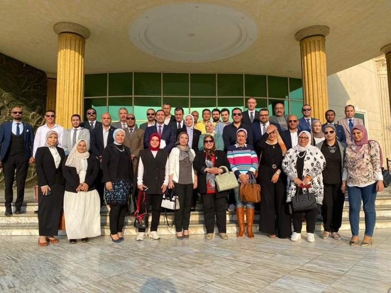 جلسة نقاشية بجامعة قناة السويس 