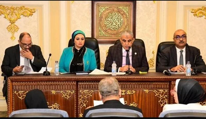 لجنة القوى العاملة