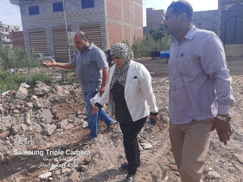 فى إستجابه مع شكوى أحد المواطنين الحمادي تعاين الموقع على الطبيعه بشربين 