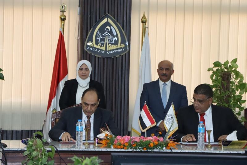 رئيس جامعة الزقازيق يشهد توقيع بروتوكول تعاون  