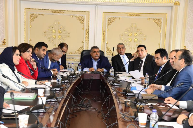 صناعة النواب توصي بتوقيع بروتوكولات بين المحافظات وهيئة التنمية الصناعية لتذليل العقبات  