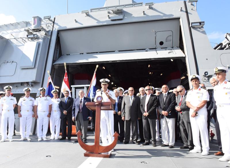 وصول الفرقاطة ”العزيز” من طراز (MEKO-A200) إلى قاعدة الإسكندرية 