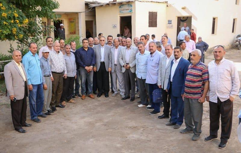 محافظ الشرقية يلتقي رؤساء أقسام الإدارة التعليمية بالحسينية ويُكلف مديرا ووكيلاً جديدين للإدارة التعليمية