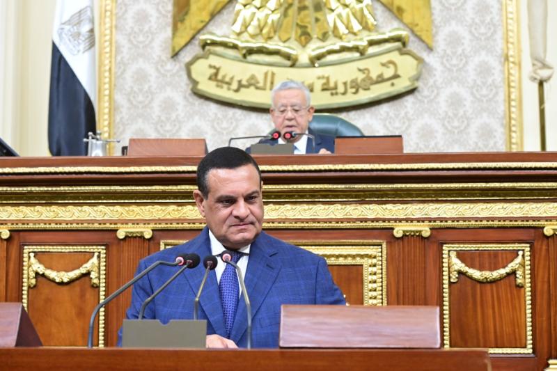 وزير التنمية المحلية: