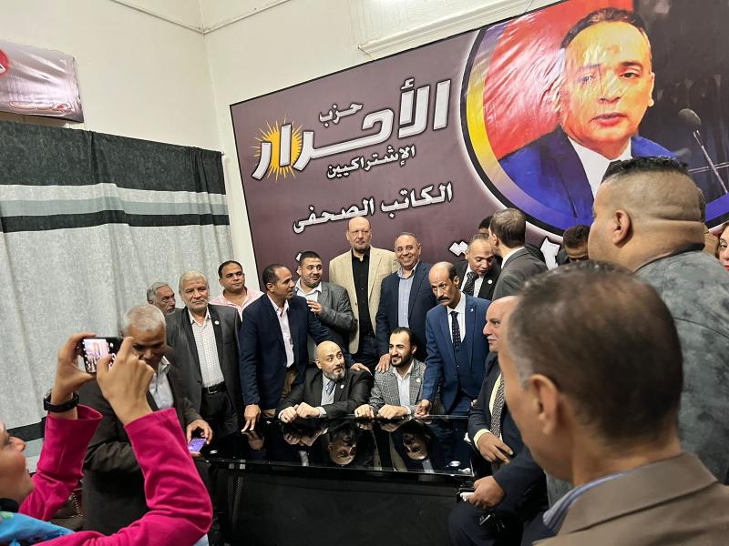 النائب تيسير مطر وقيادات تحالف الاحزاب يزورون مقر حزب الاحرار الاشتراكيين 