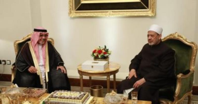 شيخ الأزهر يستقبل نائب رئيس المجلس الأعلى للقضاء البحريني