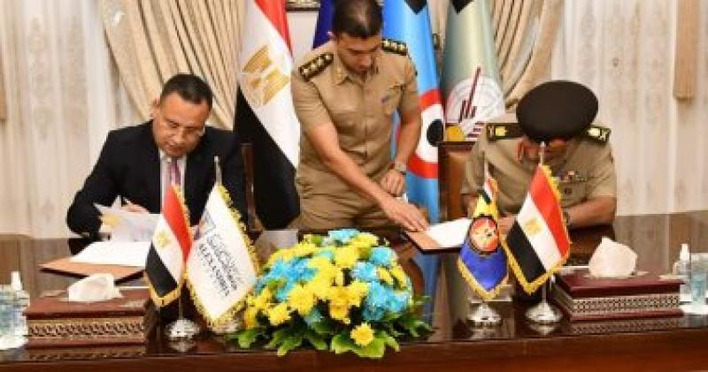 خلال التوقيع