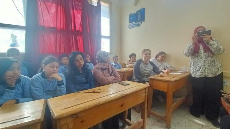 ندوات توعوية بمدرسة الإنجيلية الابتدائية ومدرسة اللغات بالمنيا