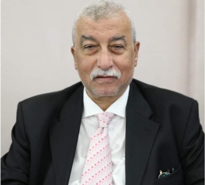 الكاتب الصحفى محمود نفادى
