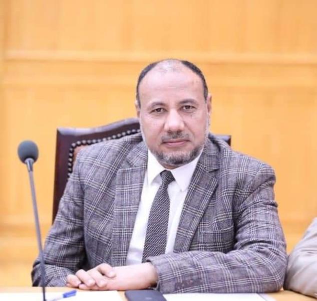  الدكتور محمد عبدالمالك مصطفي