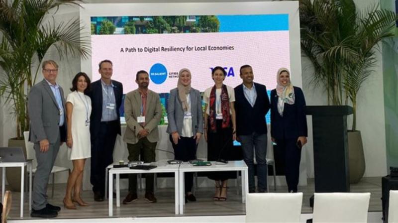 حلقة نقاشية حول المرونة في عالم رقمي