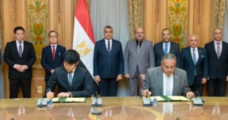 خلال توقيع البروتوكول