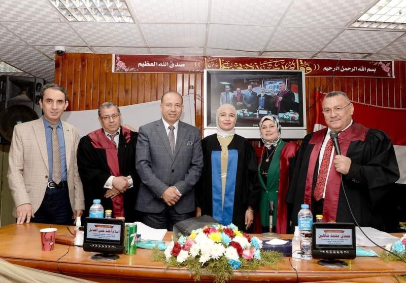 رنا حامد تقهر الظلام وأول باحثة تحصل على الدكتوراة في الأدب الانجليزي بجامعة المنصورة  