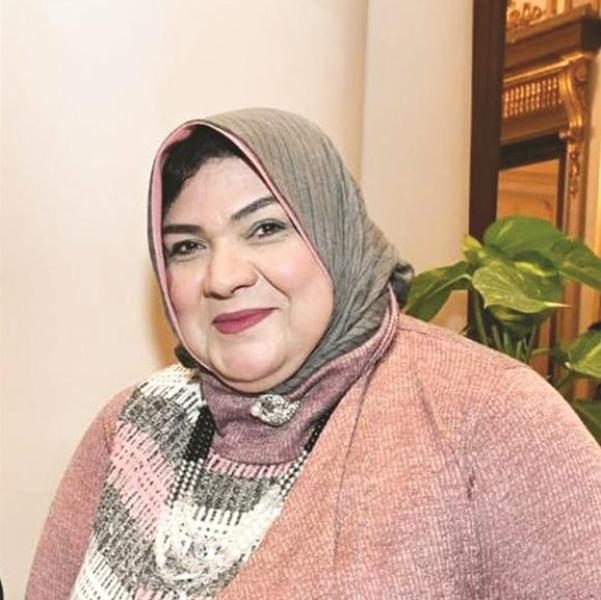 النائبة أمل زكريا قطب 